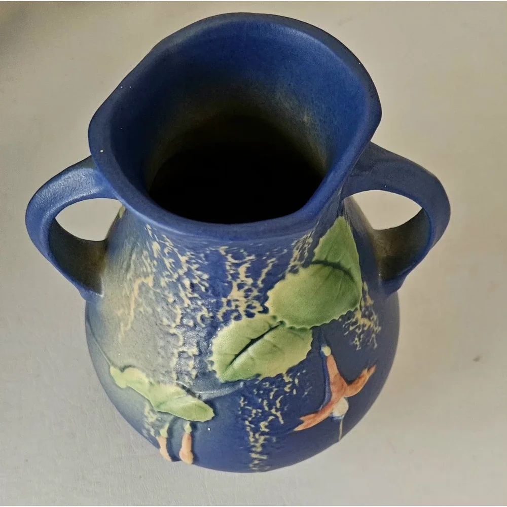Vintage 1938 Roseville Pottery Fuchsia Blue #895-7